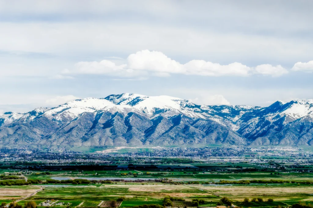 Background image of Utah scenery used on JanTek's website